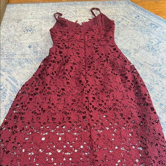 Elegant Burgundy Lace Dress - Picture 5 of 5